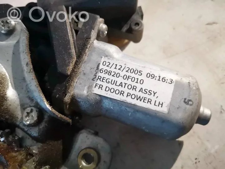 Toyota Corolla Verso AR10 Moteur de lève-vitre de porte avant 698200f010