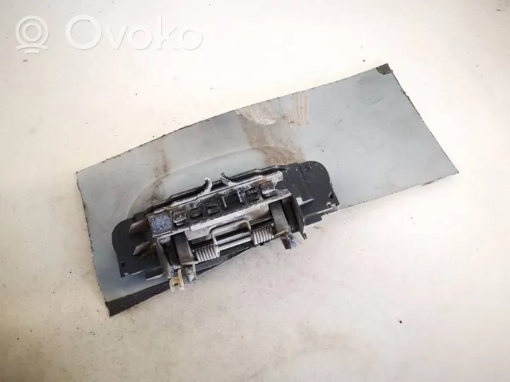 Audi A4 S4 B6 8E 8H Etuoven ulkokahva 4b0839885