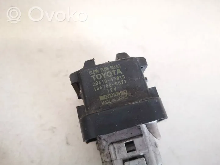 Toyota Corolla E120 E130 Hehkutulpan esikuumennuksen rele 2861067010