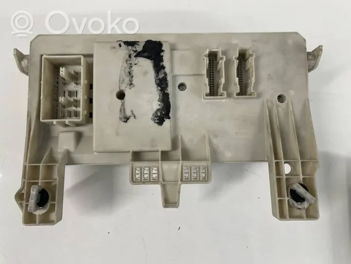 Volvo V50 Fuse box set 8690719