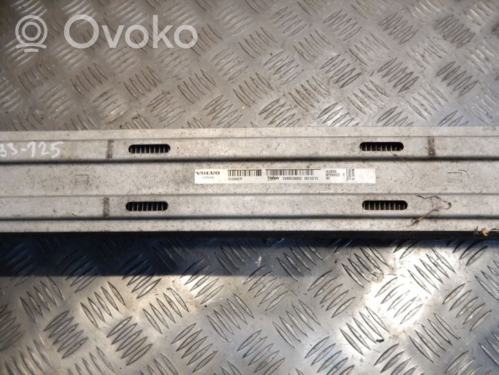 Volvo S60 Välijäähdyttimen ilmakanavan ohjain 31338475