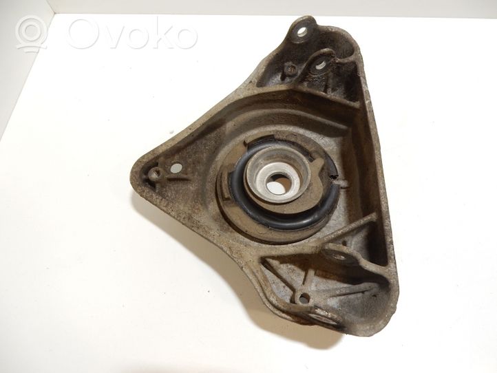 Audi A6 S6 C6 4F Supporto di montaggio della molla elicoidale 4F0412383G