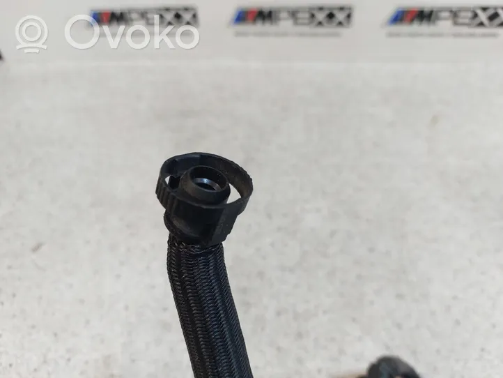 BMW 2 F45 Część rury dolotu powietrza 8671024