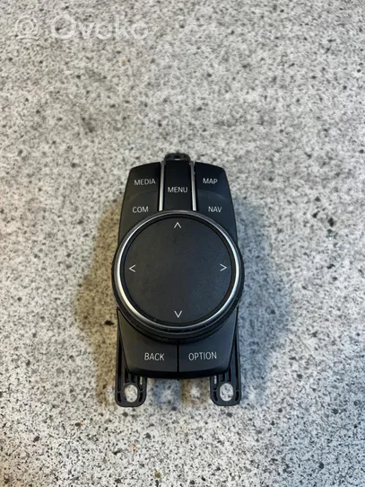 BMW 5 G30 G31 Interrupteur / bouton multifonctionnel 9490075