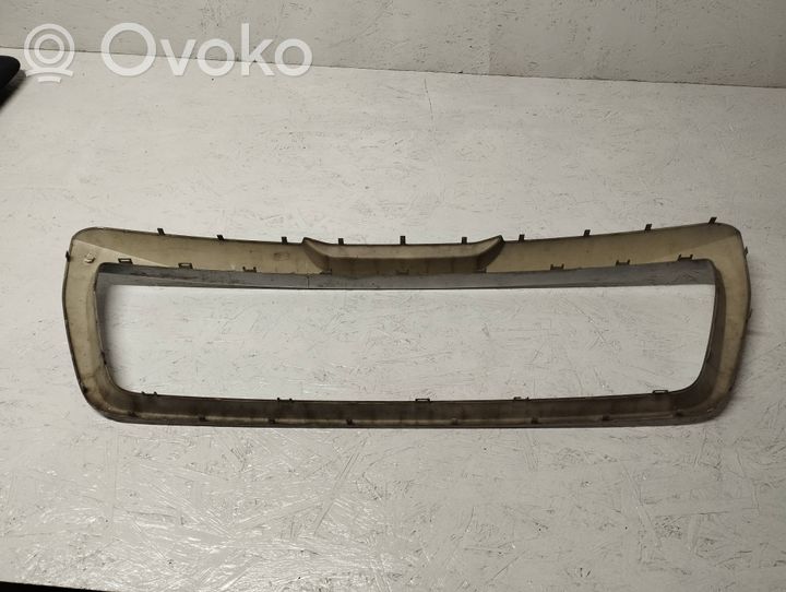 Peugeot Boxer Front bumper upper radiator grill 18072049