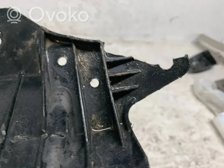 Toyota Corolla E160 E170 Osłona pod zderzak przedni / Absorber 5261802070