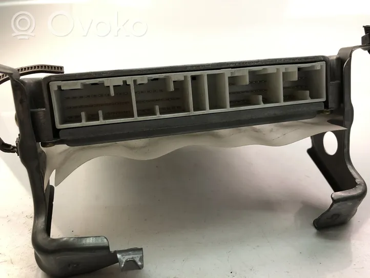 Toyota Corolla Verso E121 Komputer / Sterownik ECU silnika 8966113080