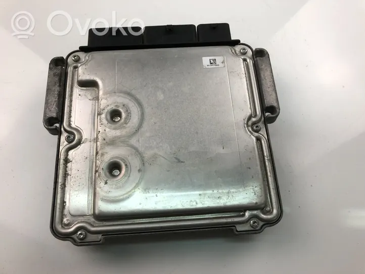 Renault Trafic II (X83) Unité de commande, module ECU de moteur 237101754R