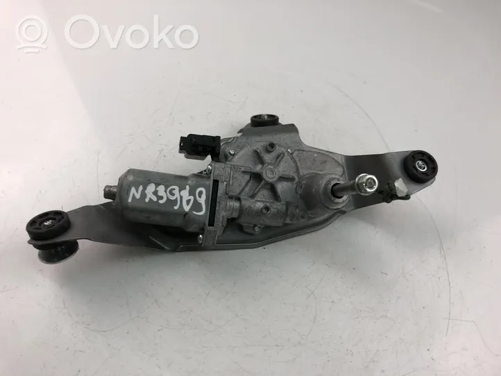 Mazda 3 II Takalasinpyyhkimen moottori BHS267450