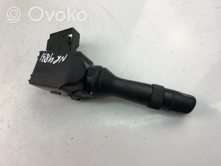 Toyota Aygo AB10 Manetka / Przełącznik kierunkowskazów wycieraczek 17F003