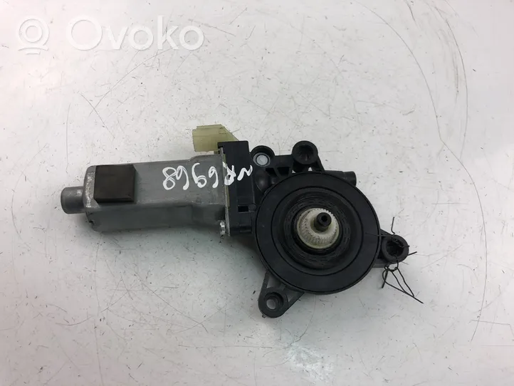 KIA Sorento Moteur de lève-vitre de porte avant 834502P000