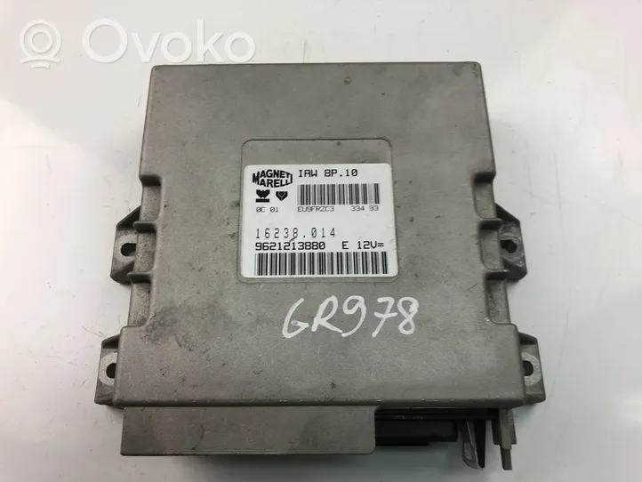 Citroen Xantia Unité de commande, module ECU de moteur 9621213880