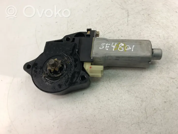 Hyundai Trajet Moteur de lève-vitre de porte avant 824503A001