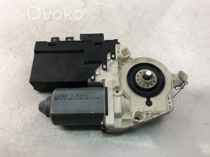 Citroen C8 Moteur de lève-vitre de porte avant 1400208480