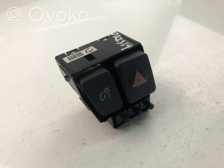 Toyota Prius (XW30) Botón interruptor de luz de peligro 75F218