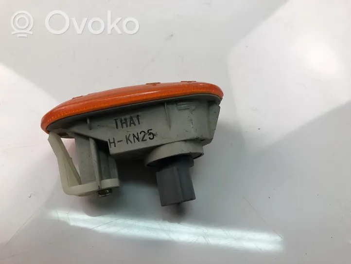 Mitsubishi L200 Indicatore di direzione del parafango anteriore 34901029