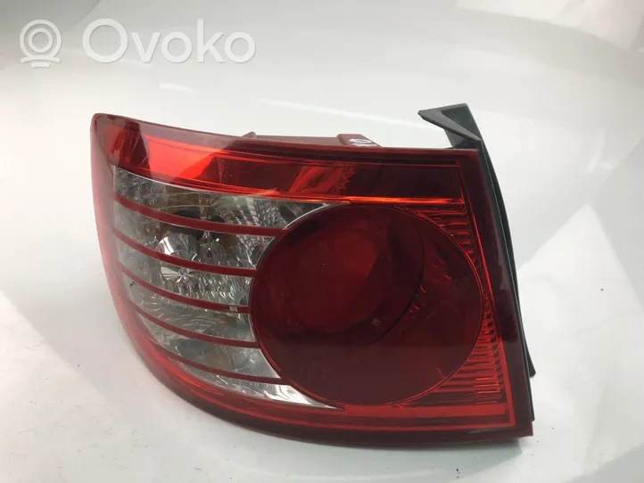 Hyundai Elantra Lampy tylnej klapy bagażnika 