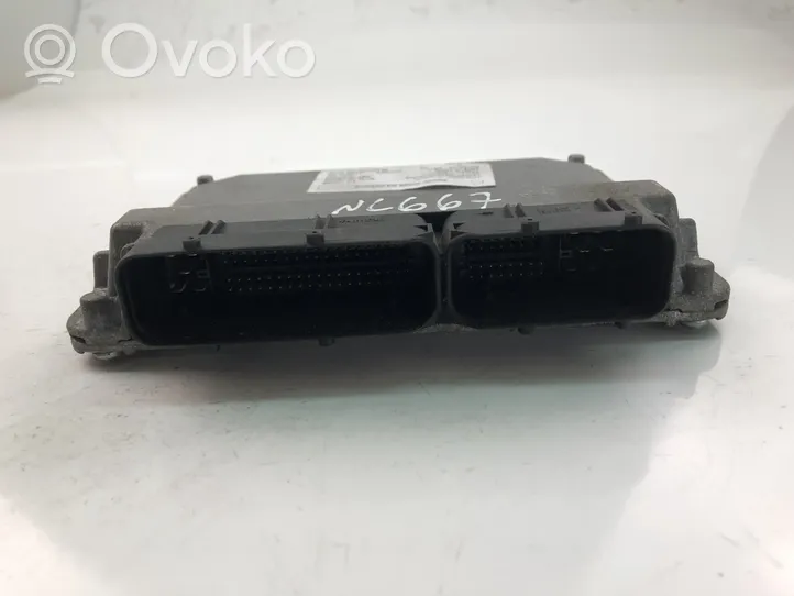 Volkswagen Fox Unité de commande, module ECU de moteur 03D906033H