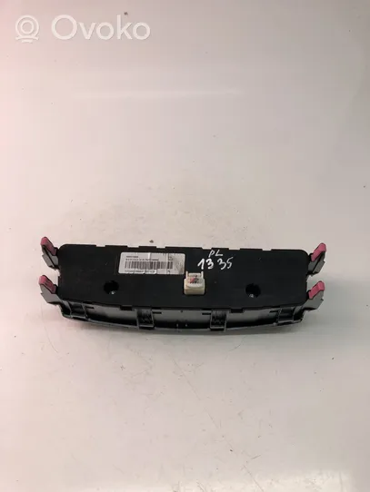 Toyota Avensis T270 Interruptor de control del ventilador interior 5590005500