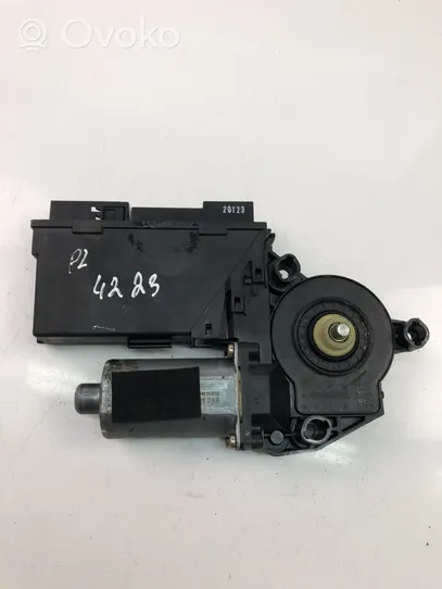 Audi A2 Front door window regulator motor 8Z1959802