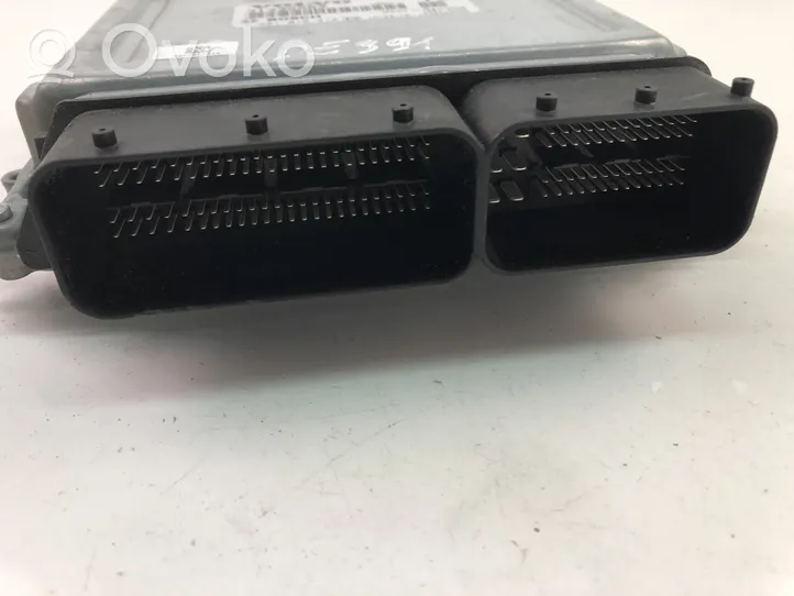 Volvo V60 Komputer / Sterownik ECU silnika 31336983