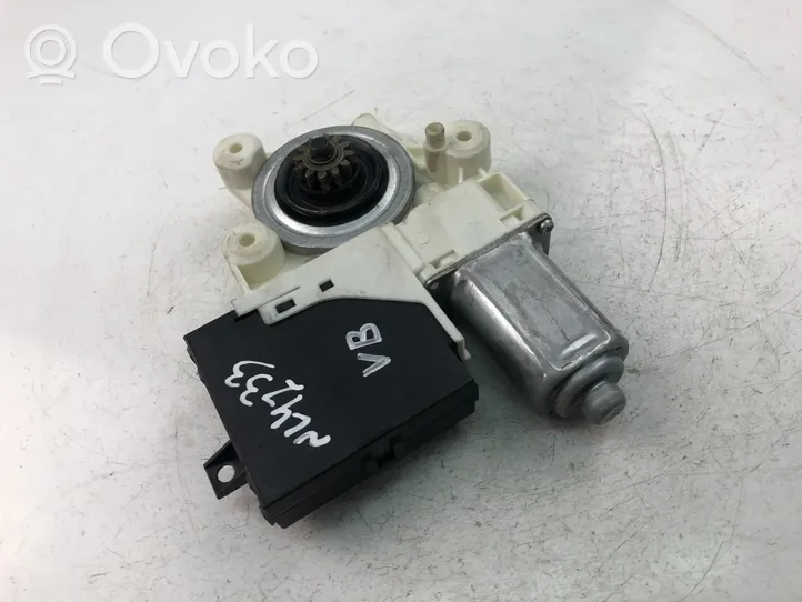 Volvo V50 Moteur de lève-vitre de porte avant 992763100