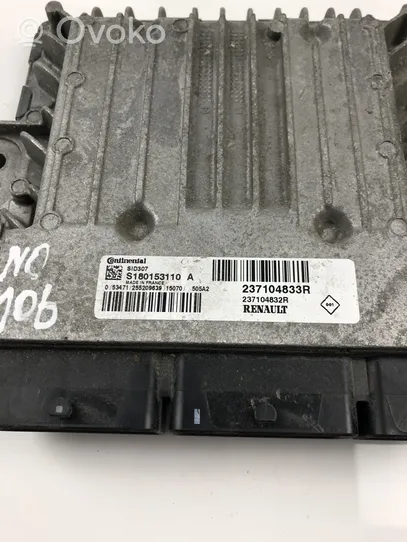 Dacia Duster Komputer / Sterownik ECU silnika 237104833R