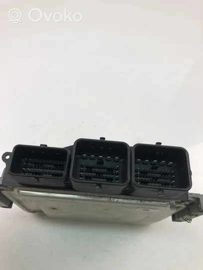 Peugeot 207 CC Komputer / Sterownik ECU silnika 9677030080