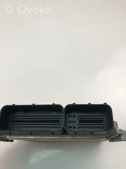 Volvo V60 Komputer / Sterownik ECU silnika 31331540