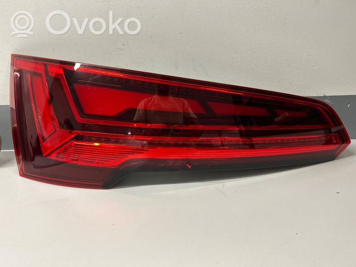 Audi Q5 SQ5 Lampy tylne / Komplet 80A945075B