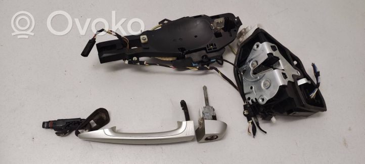 BMW X5 E70 Serrure de porte avant 7318419