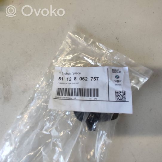 BMW X3 F25 Takapuskurin hinaussilmukan suojakansi 51128062757