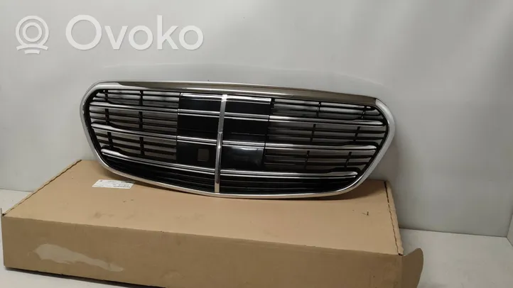 Mercedes-Benz S W223 Grille calandre supérieure de pare-chocs avant A2238804100