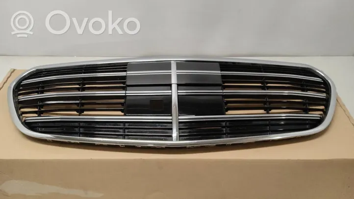 Mercedes-Benz S W223 Grille calandre supérieure de pare-chocs avant A2238804100