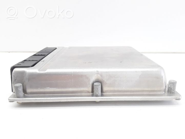 Mercedes-Benz C W203 Sterownik / Moduł ECU A6111538279