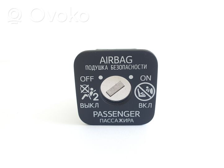 Toyota RAV 4 (XA50) Interrupteur commutateur airbag passager 