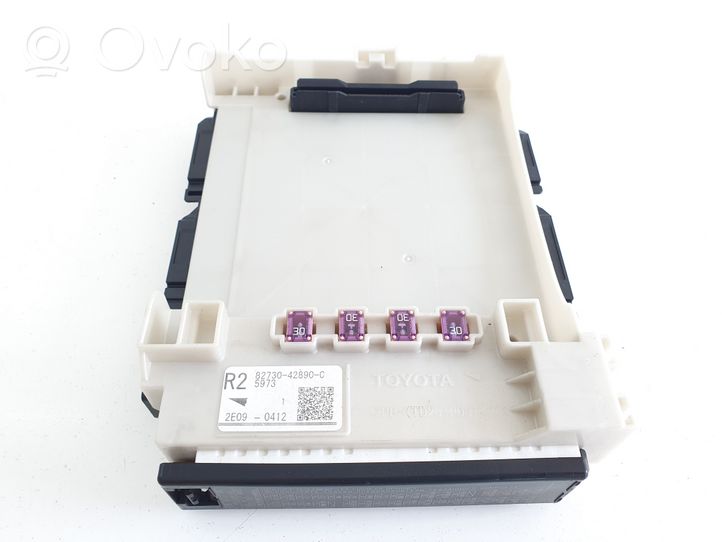 Toyota RAV 4 (XA50) Module de fusibles 8273042890