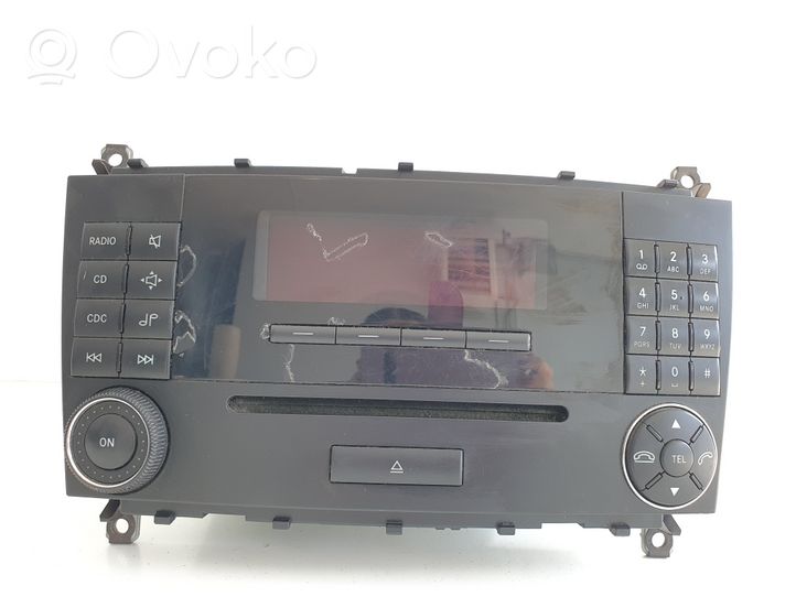 Mercedes-Benz C W203 Radio/CD/DVD/GPS-pääyksikkö A2038700589