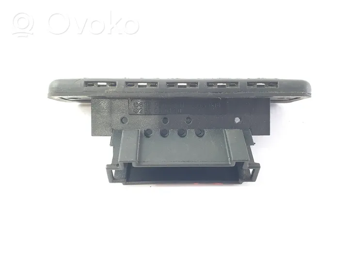 Mercedes-Benz Vito Viano W639 Liukuoven kytkinnivel 6398200011