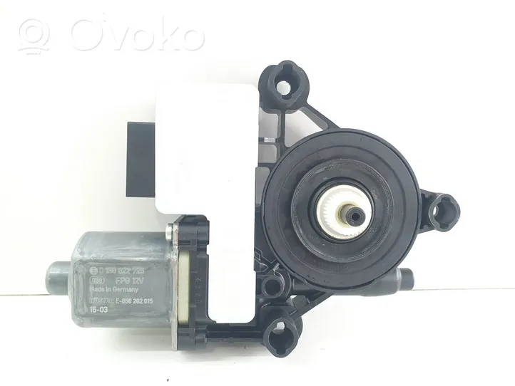 Volkswagen Tiguan Galinis varikliukas langų pakėlėjo 5Q0959811A