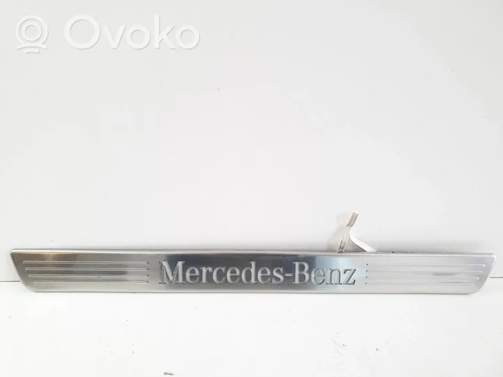 Mercedes-Benz CLA C117 X117 W117 Copertura del rivestimento del sottoporta anteriore A2466805400