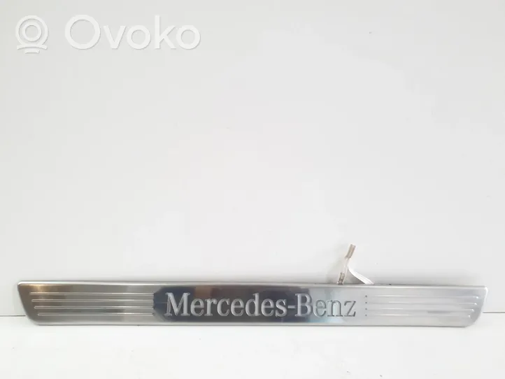 Mercedes-Benz CLA C117 X117 W117 Copertura del rivestimento del sottoporta anteriore A2466805400