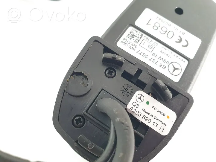 Mercedes-Benz E W211 Bluetooth control unit module A2038201311