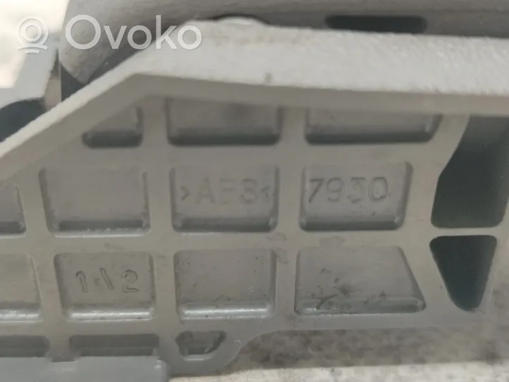 Toyota Aygo AB10 Klamka wewnętrzna drzwi przednich ABS7930