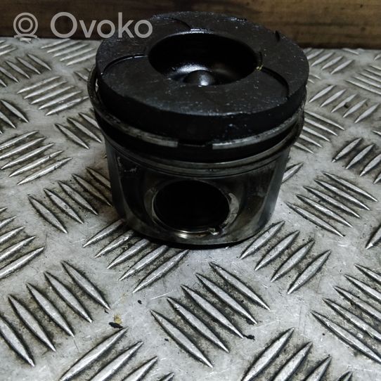 Volvo XC90 Piston 