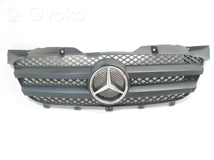 Mercedes-Benz Sprinter W906 Atrapa chłodnicy / Grill A9068800385