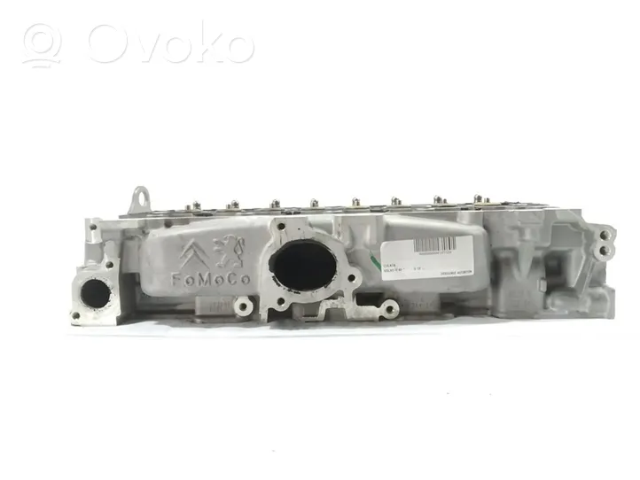 Volvo V40 Testata motore 11932A932214