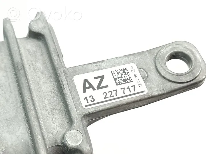 Opel Insignia A Engine mount bracket 13227717