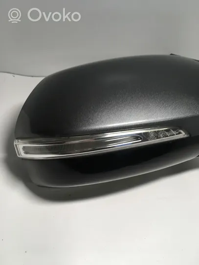 Hyundai Santa Fe Front door electric wing mirror E4024074