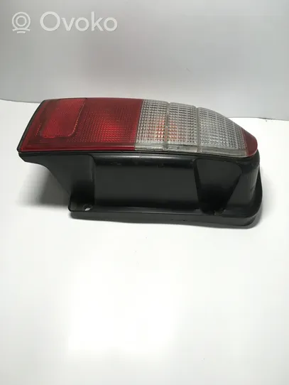 Toyota 4 Runner N180 Lampa tylna 3307803L